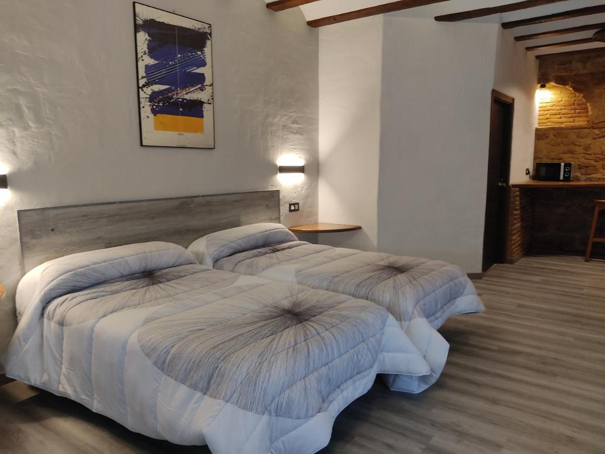 Hostal Suetxe Los Arcos Bagian luar foto