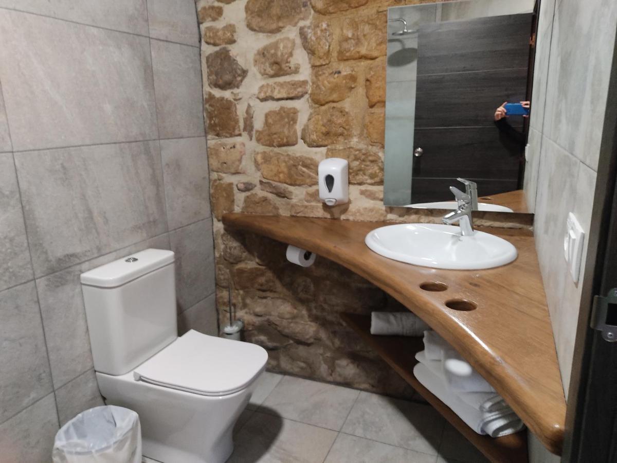 Hostal Suetxe Los Arcos Bagian luar foto