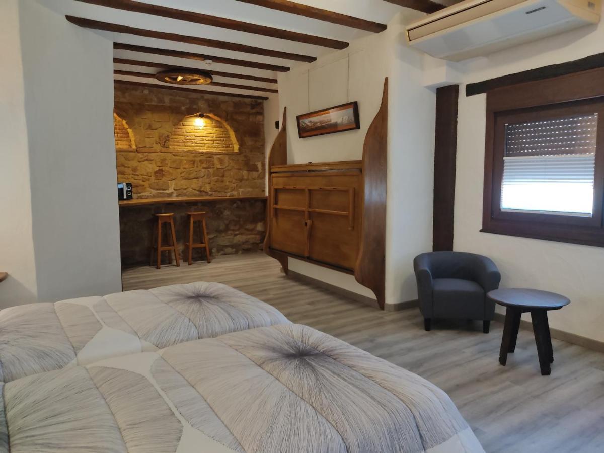Hostal Suetxe Los Arcos Bagian luar foto
