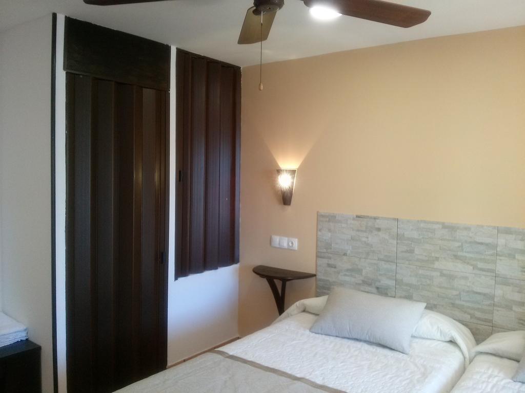 Hostal Suetxe Los Arcos Bagian luar foto