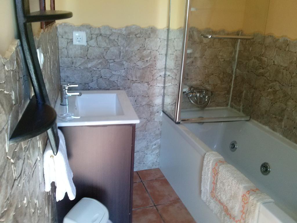 Hostal Suetxe Los Arcos Bagian luar foto