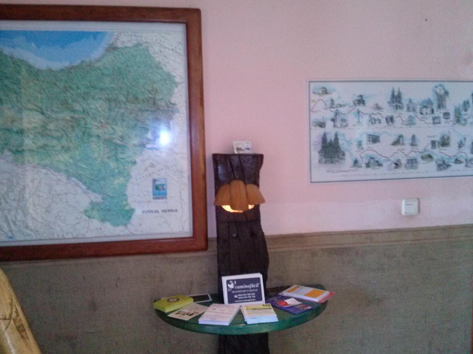 Hostal Suetxe Los Arcos Ruang foto