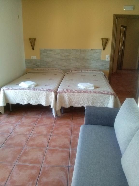 Hostal Suetxe Los Arcos Ruang foto