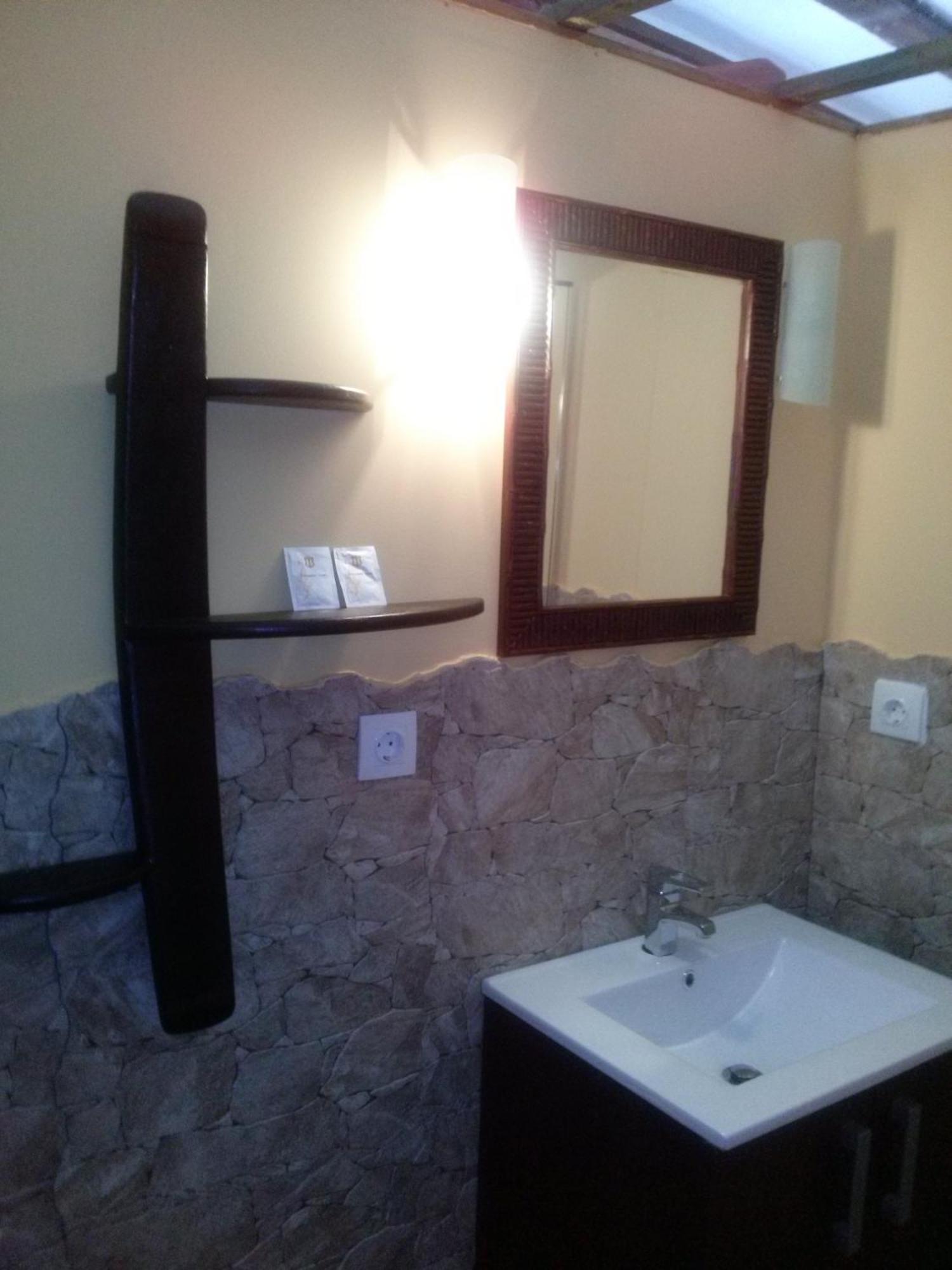 Hostal Suetxe Los Arcos Bagian luar foto