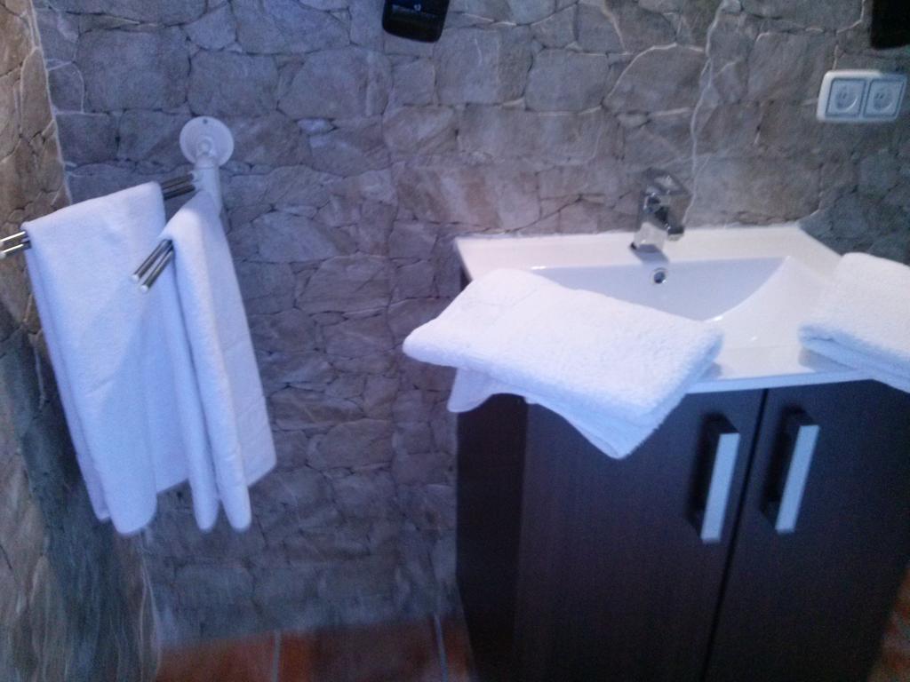 Hostal Suetxe Los Arcos Bagian luar foto