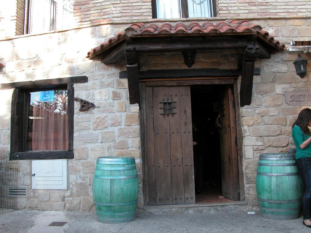 Hostal Suetxe Los Arcos Bagian luar foto